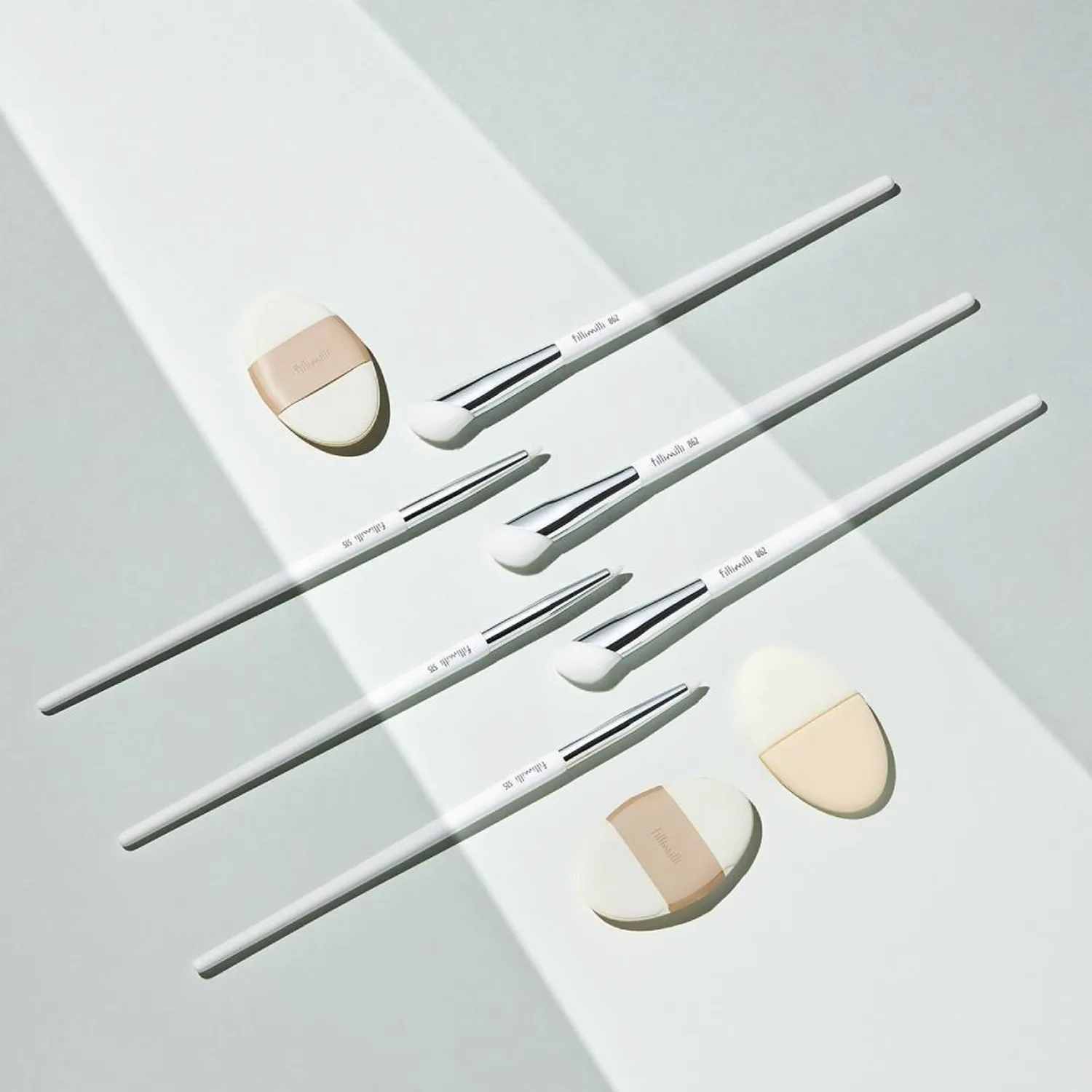 Filimili Detail Contour Brush Duo (+Fitting Contouring Dual Puff Gift)