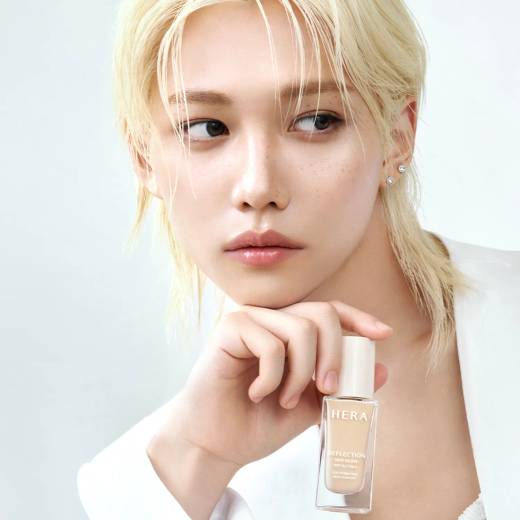 HERA Reflection Skin Glow Foundation (8 Shades)