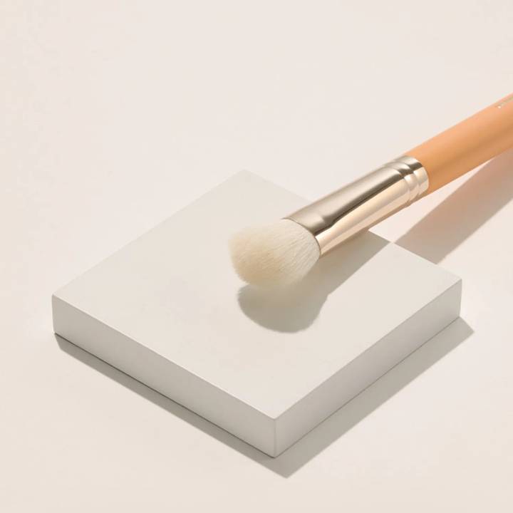 THE TOOL LAB 156 Small Cheek & Blending Brush
