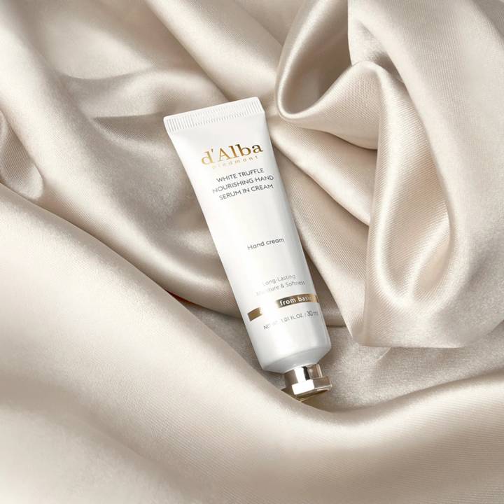 d'Alba White Truffle Nourishing Hand Serum In Cream 30mL