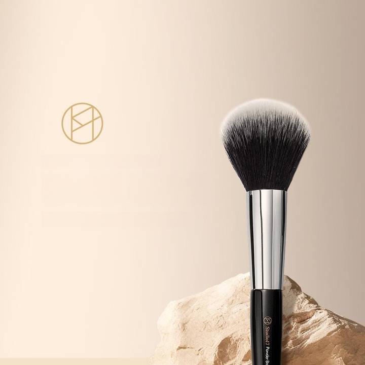 STUDIO17 Powder Brush 812