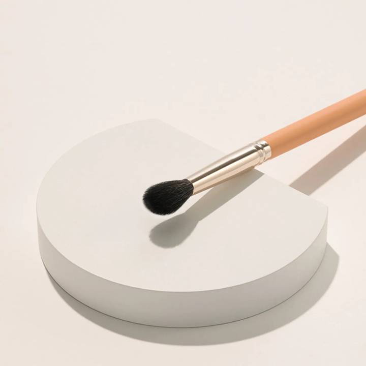 THE TOOL LAB 227 Tapered Crease Brush