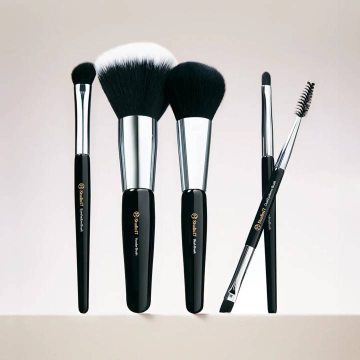 STUDIO17 Portable Makeup Brush Set