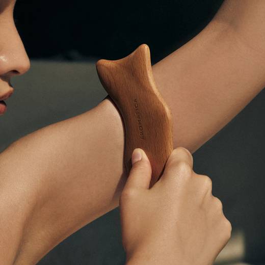AROMATICA Baby Dolphin Face & Body Gua Sha