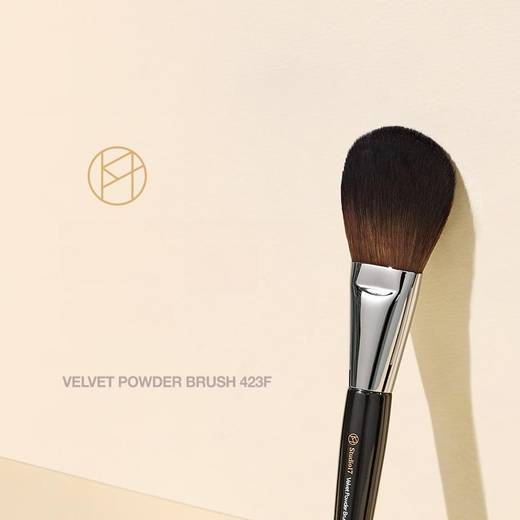 STUDIO17 Velvet Powder Brush 423F