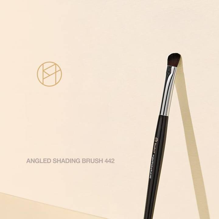 STUDIO17 Angled Shading Brush 442