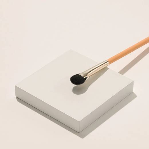 THE TOOL LAB 228 Eyeshadow Fan Brush