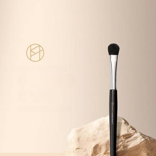STUDIO17 Base Eyeshadow Brush 711