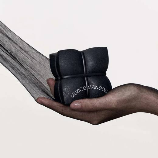 MUZIGAE MANSION Sleek Matt Cushion (3 Shades)