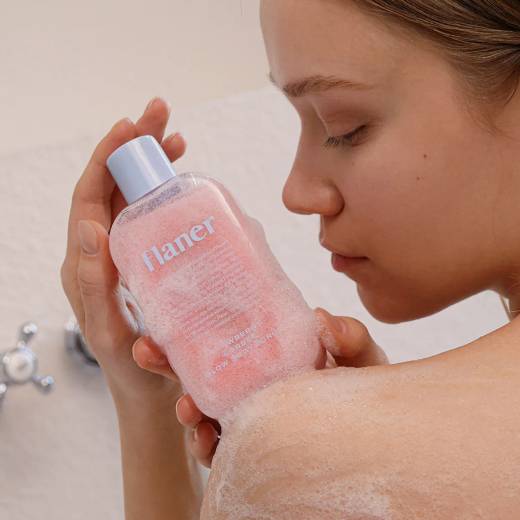 Flaner Snowberry Sorbet Glow Body Scrub